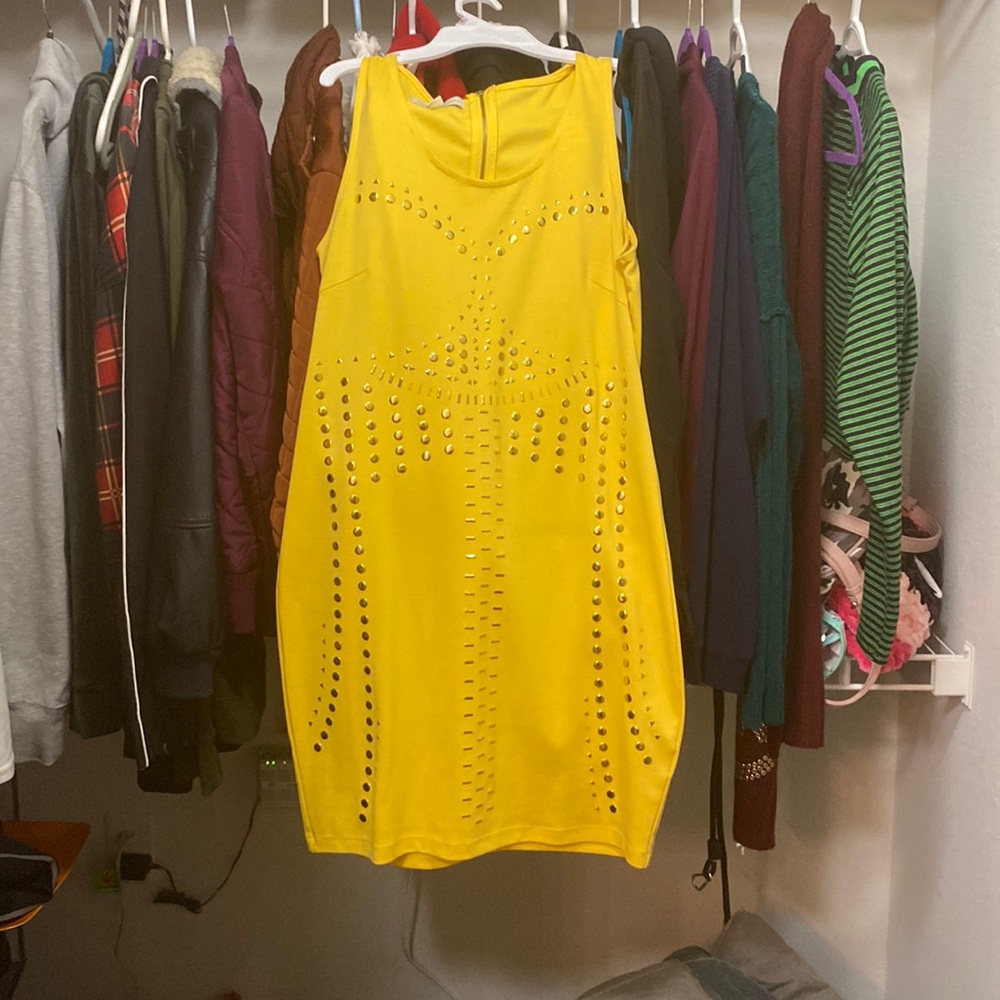 Yellow Nicki Minaj dress